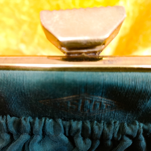 Vintage Luxury Ascot Leather Handbag - Picture 9 of 10